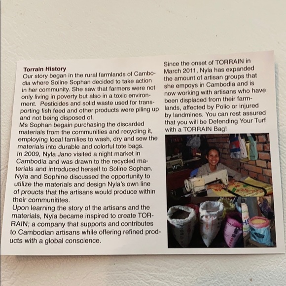 Torrain Vegan Recycled Clutch Feed Bag - Picture 4 of 8